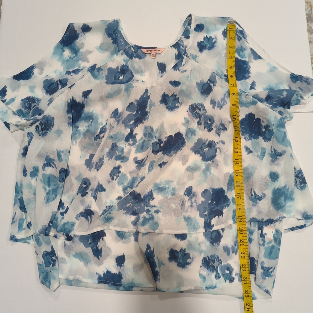 Juicy Couture Blue & White Floral Cold Shoulder Shortsleeve Blouse - Women's XXL - Picture 14 of 14